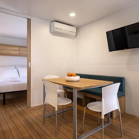 Maistra Vestar Mobile Homes Tatil parkı 5*