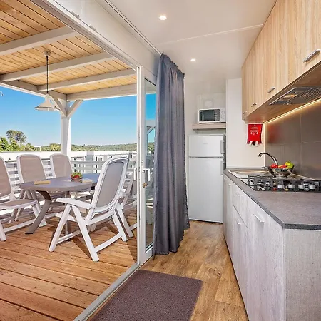 Maistra Vestar Mobile Homes Tatil parkı