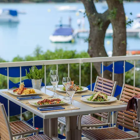 Maistra Vestar Mobile Homes Vakantiepark 5*