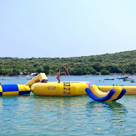 Maistra Vestar Mobile Homes 5* Ρόβινι