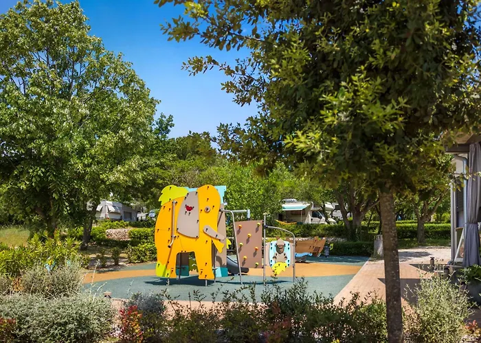 Maistra Vestar Mobile Homes רוביני