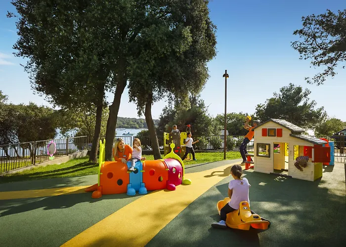 Maistra Vestar Mobile Homes פארק נופש רוביני