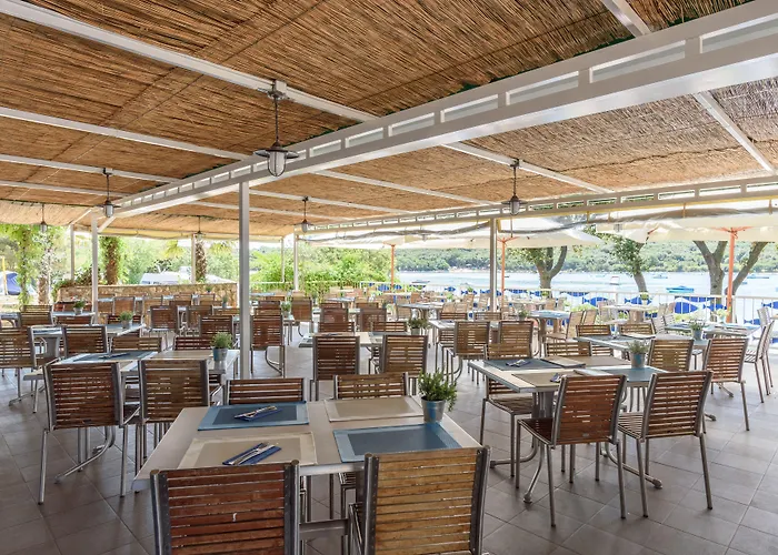 פארק נופש Maistra Vestar Mobile Homes 5*