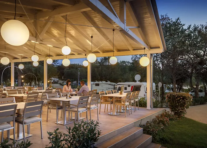 Maistra Vestar Mobile Homes פארק נופש