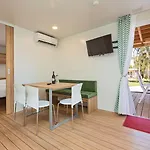 Maistra Vestar Mobile Homes Feriepark 5*