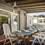 פארק נופש Maistra Vestar Mobile Homes 5*