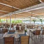 פארק נופש Maistra Vestar Mobile Homes 5*