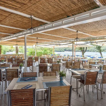 Prázdninový areál Maistra Vestar Mobile Homes 5*