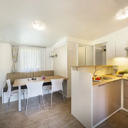 홀리데이파크 Maistra Vestar Mobile Homes 로비니